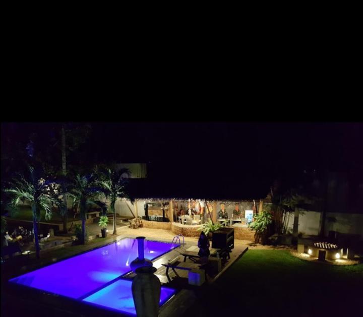 Lanka Bangla Inn Villas Restaurant & Travels 카투나야크 외부 사진